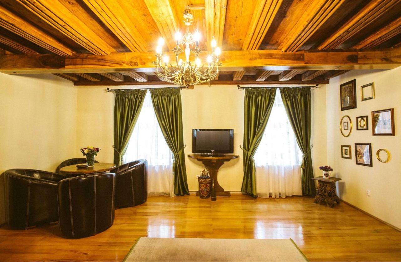 Casa Schobeln Appartement Braşov Buitenkant foto