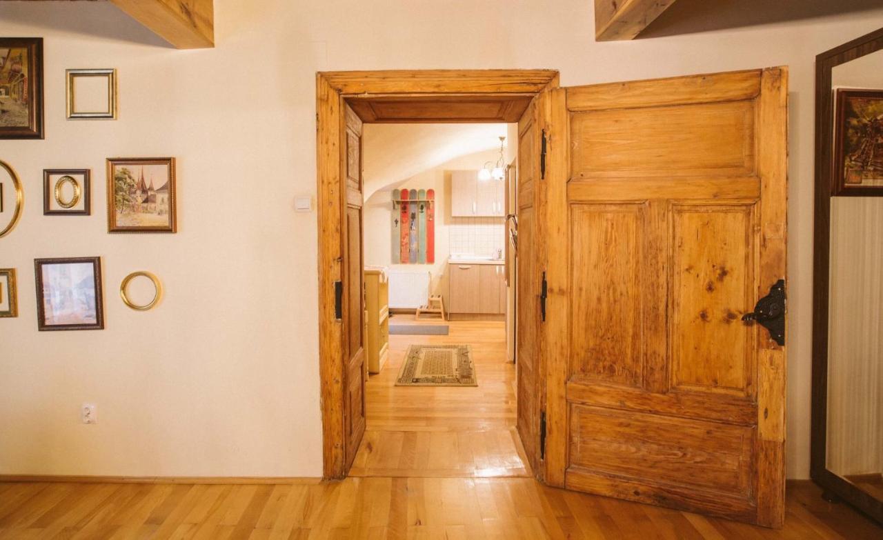 Casa Schobeln Appartement Braşov Buitenkant foto