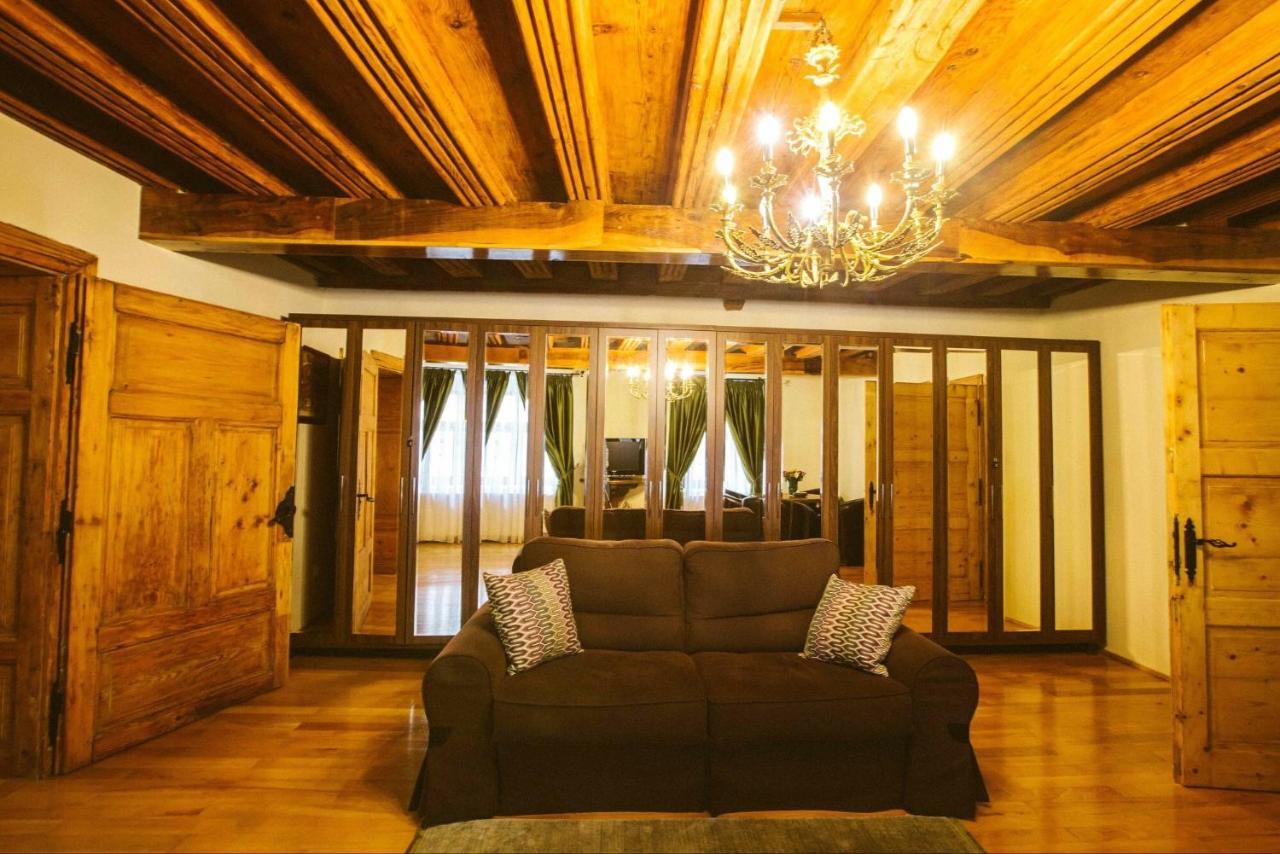 Casa Schobeln Appartement Braşov Buitenkant foto
