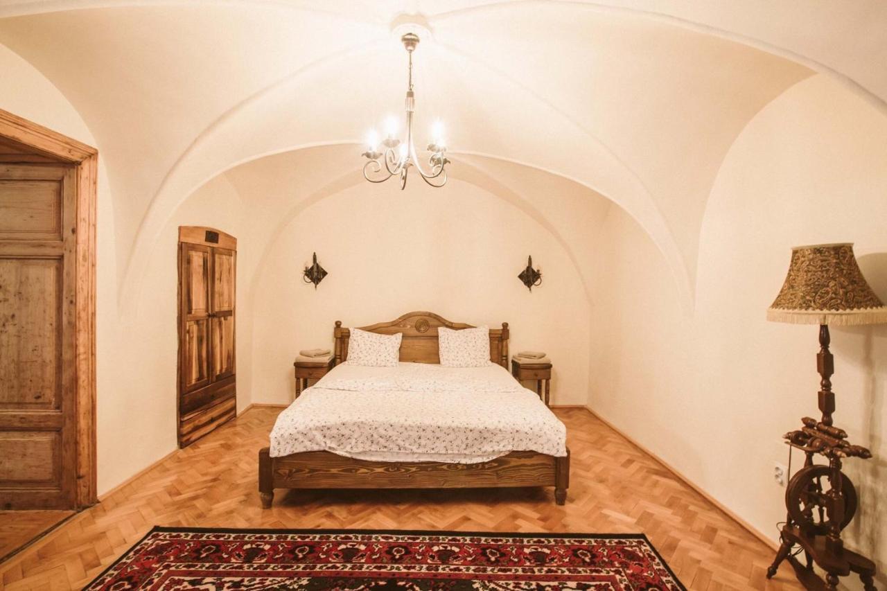 Casa Schobeln Appartement Braşov Buitenkant foto