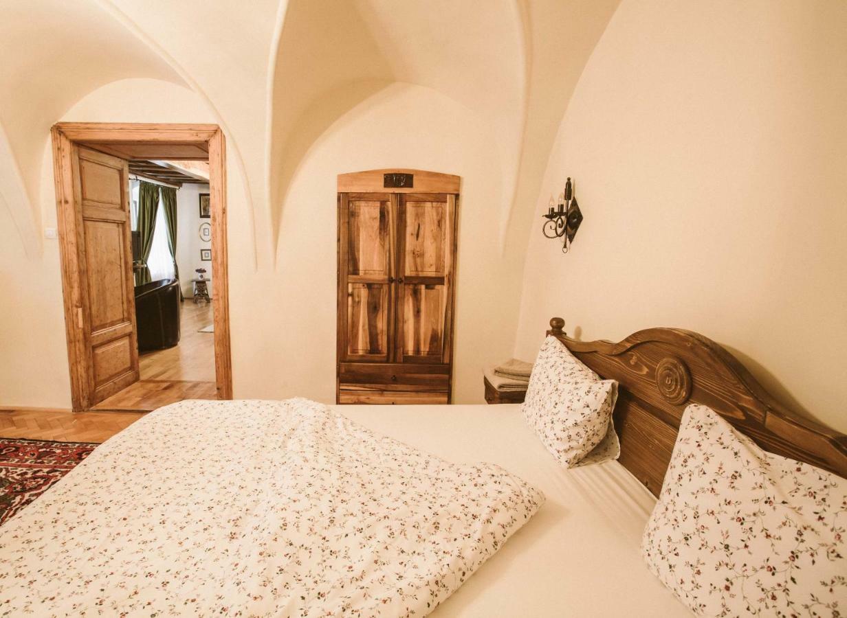 Casa Schobeln Appartement Braşov Buitenkant foto